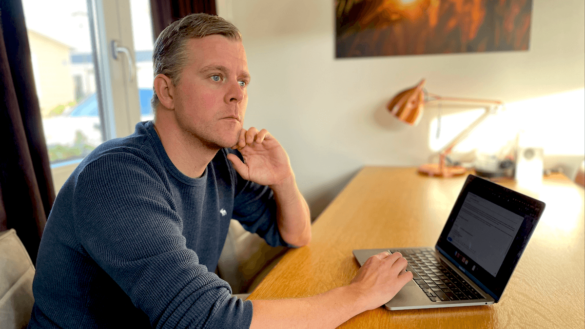 Douwe Kiela with a l