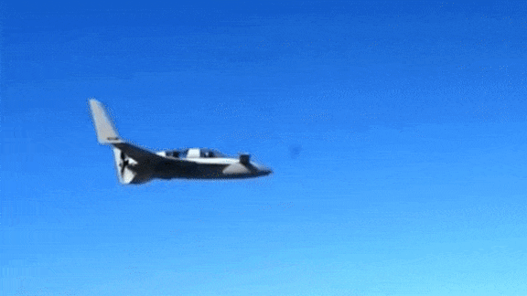 Phantom Menace: Fighter pilot trains against augmented reality jet.