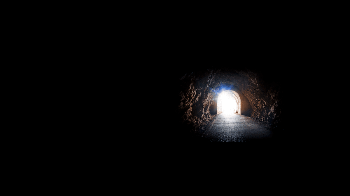What to Do in a Tough Economy: How to Survive and Thrive Amid Economic Uncertainty